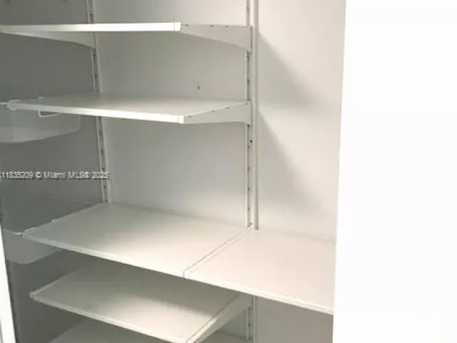 2-bedroom condo for sale in Miami - 6620 Indian Creek Dr 607 - MondialRealty