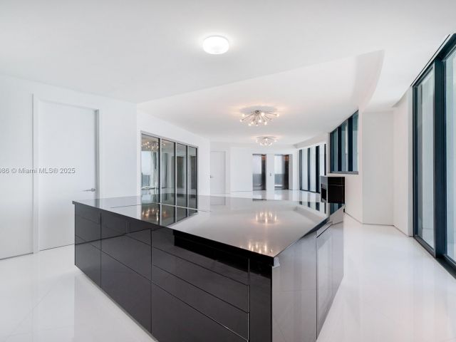 Apartment for rent  Unit #2801 - photo 6255253