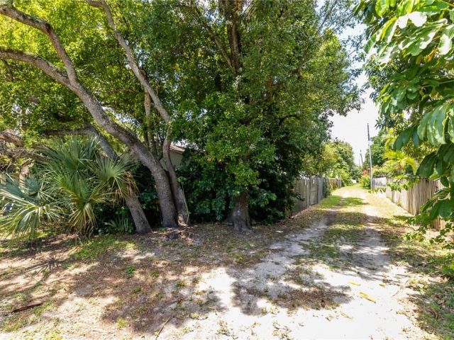 Home for sale at 801 SW 18th St - photo 6280979