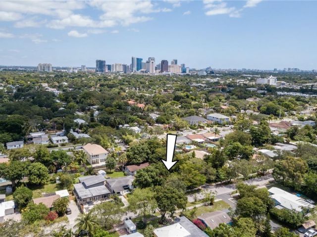 Home for sale at 801 SW 18th St - photo 6280989