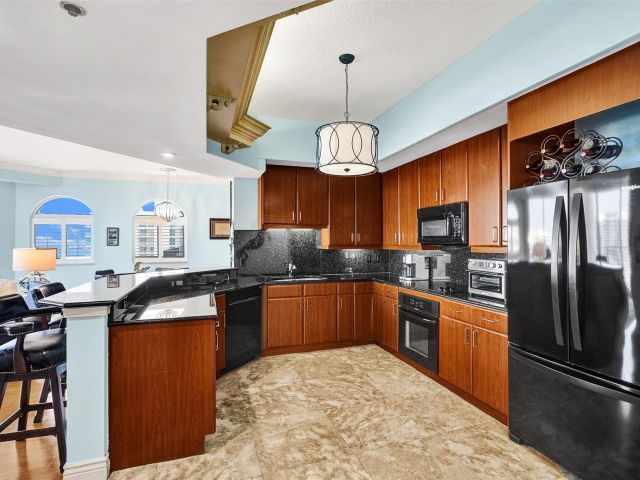 Apartment for sale  Unit #2705 - photo 6264779