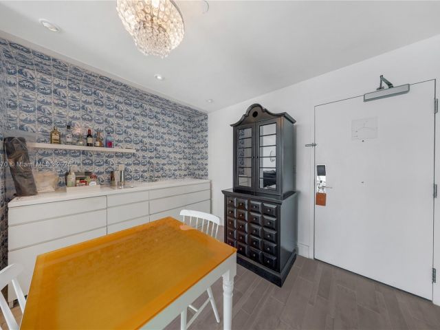 Apartment for sale  Unit #1614 - photo 6257698