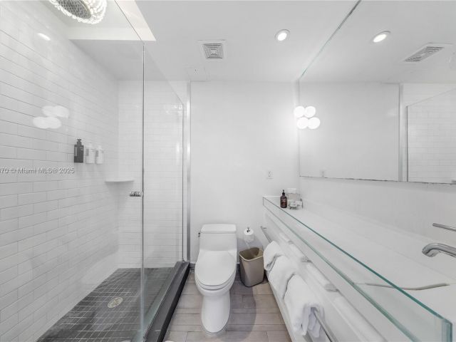 Apartment for sale  Unit #1614 - photo 6257699