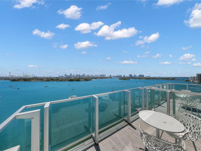 Apartment for sale  Unit #1614 - photo 6257701