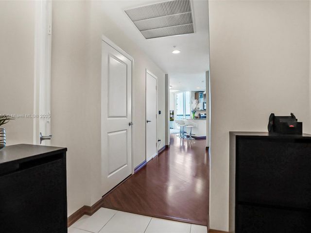 Apartment for sale  Unit #901 - photo 6256292