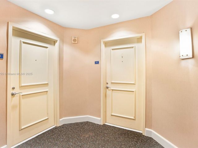 Apartment for sale  Unit #901 - photo 6256294