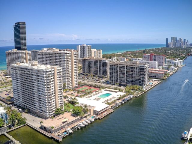 Apartment for sale  Unit #901 - photo 6256307