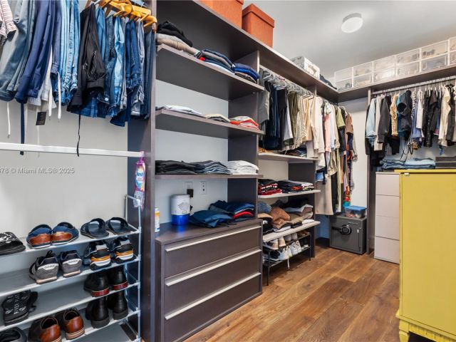 Apartment for sale  Unit #LPH02 - photo 6256957