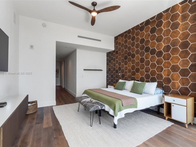 Apartment for sale  Unit #LPH02 - photo 6256960