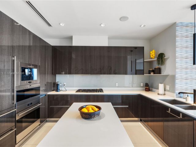 Apartment for sale  Unit #LPH02 - photo 6256965