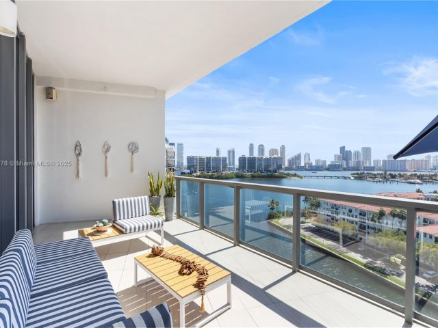 Apartment for sale  Unit #LPH02 - photo 6256971