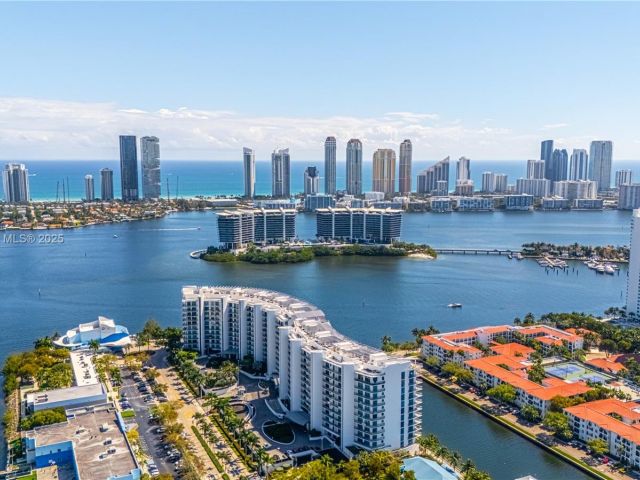 Apartment for sale  Unit #LPH02 - photo 6256972