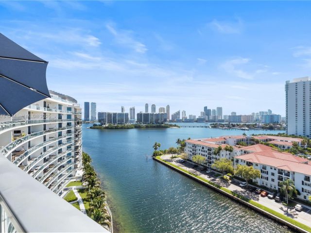 Apartment for sale  Unit #LPH02 - photo 6256973