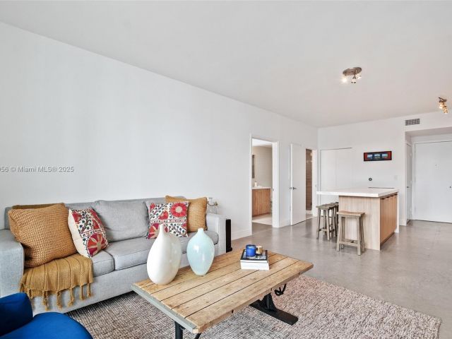 Apartment for sale  Unit #3810 - photo 6261325