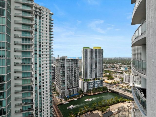 Apartment for sale  Unit #3810 - photo 6261326