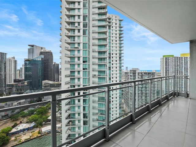 Apartment for sale  Unit #3810 - photo 6261327