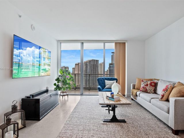 Apartment for sale  Unit #3810 - photo 6261332