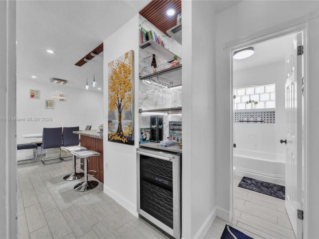 Home for sale at 1020 SW 4th Ave - photo 6255166