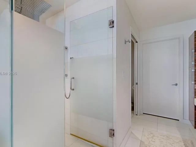 2-bedroom condo for sale in Miami - 2020 N Bayshore Dr 2801 - MondialRealty