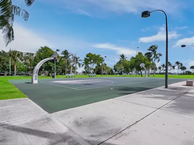 2-bedroom condo for sale in Miami - 2020 N Bayshore Dr 2801 - MondialRealty