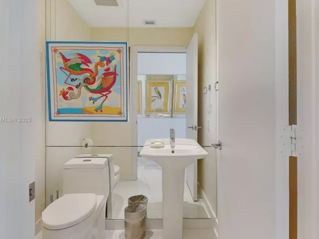 2-bedroom condo for sale in Miami - 2020 N Bayshore Dr 2801 - MondialRealty