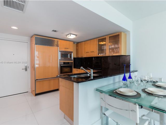 Apartment for sale  Unit #1415 - photo 6256839