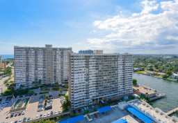 Apartment #10D at The Hemispheres Bay South