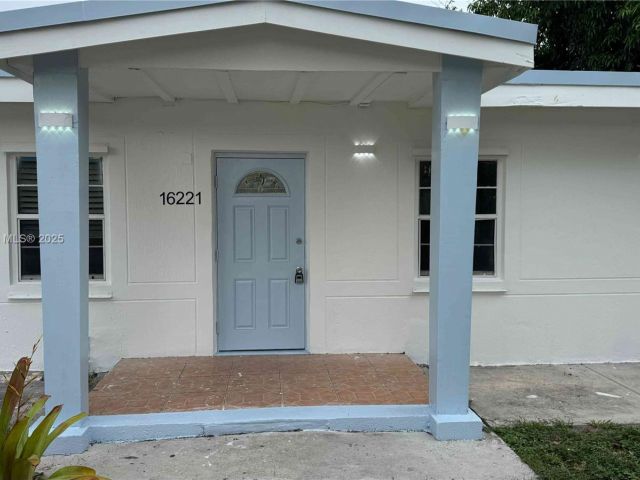 Home for sale at 16221 E Bunche Park Dr - photo 6256287