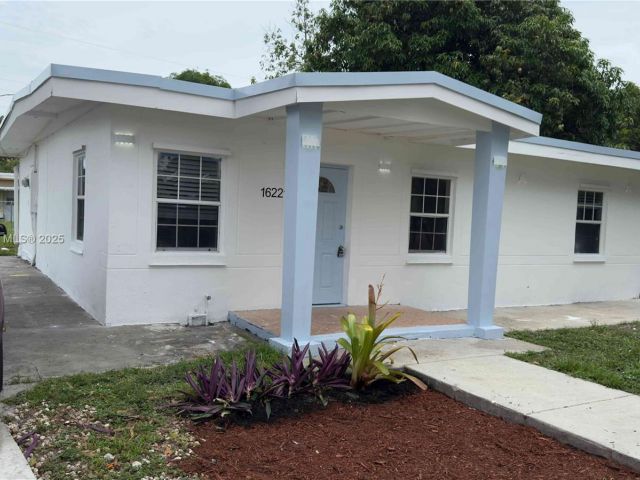 Home for sale at 16221 E Bunche Park Dr - photo 6256288