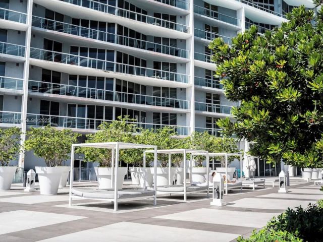 Apartment for sale  Unit #1606 - photo 6257879