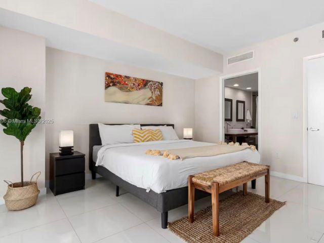 Apartment for sale  Unit #1606 - photo 6257889