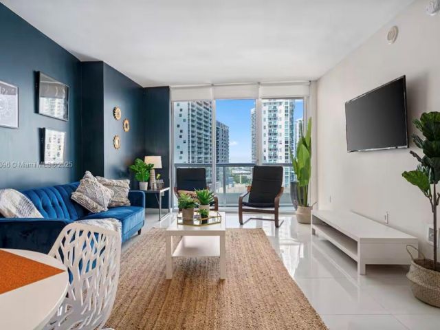 Apartment for sale  Unit #1606 - photo 6257891