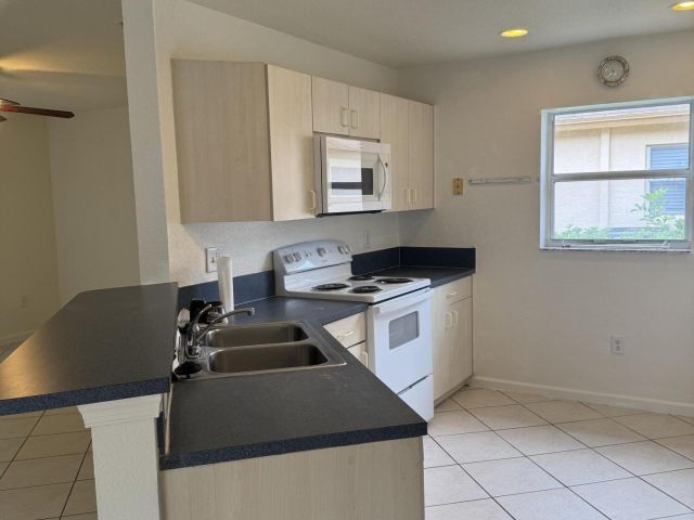 Home for rent at 1364 Climbing Rose Lane - photo 6285526