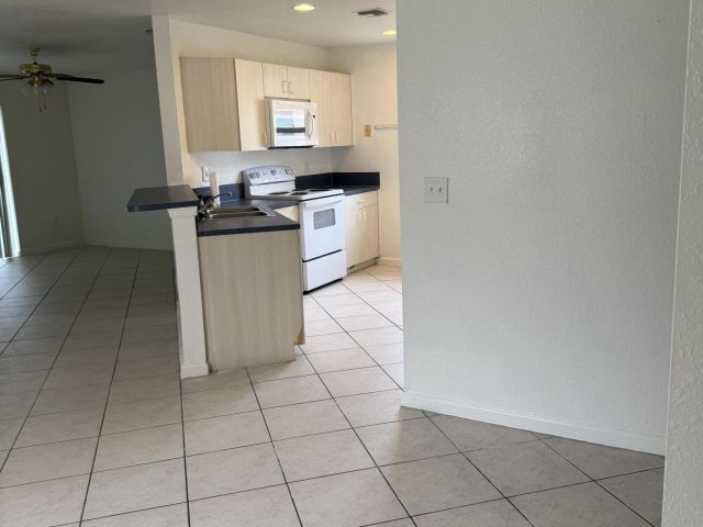 Home for rent at 1364 Climbing Rose Lane - photo 6285528