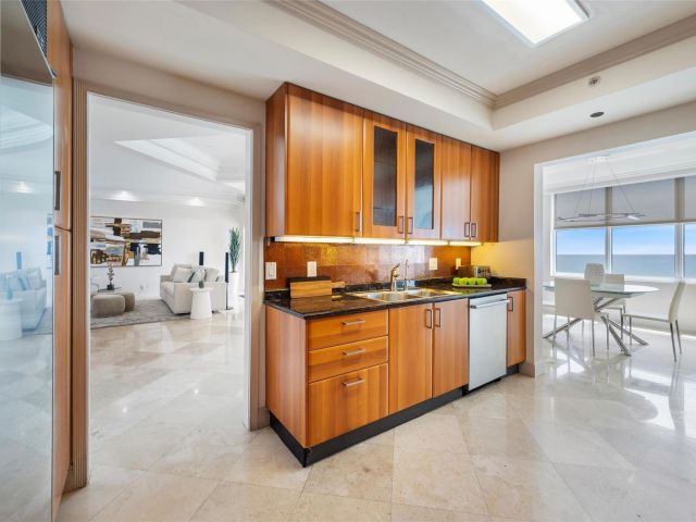 Apartment for sale  Unit #20D - photo 6262416