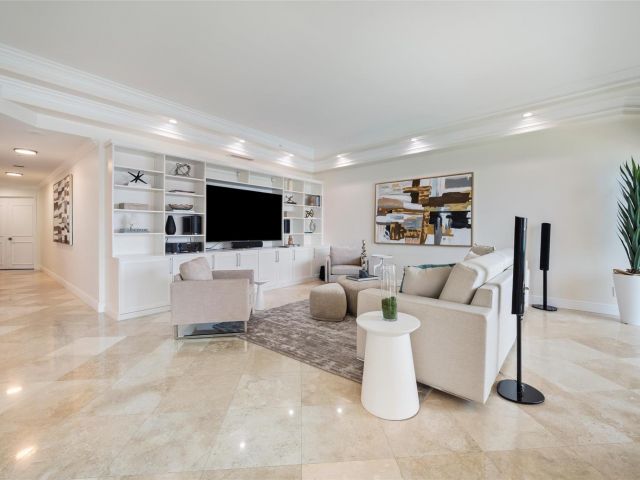 Apartment for sale  Unit #20D - photo 6262420