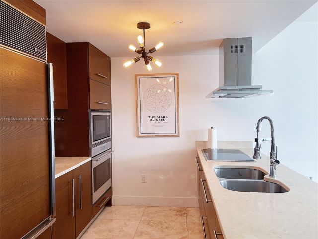 Apartment for sale  Unit #3606 - photo 6257905