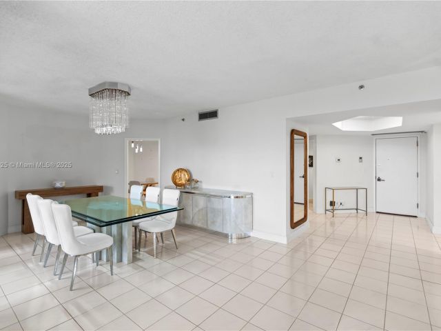 Apartment for sale  Unit #407 - photo 6257058