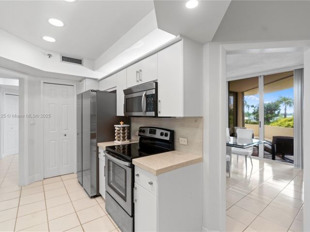 Apartment for sale  Unit #407 - photo 6257059