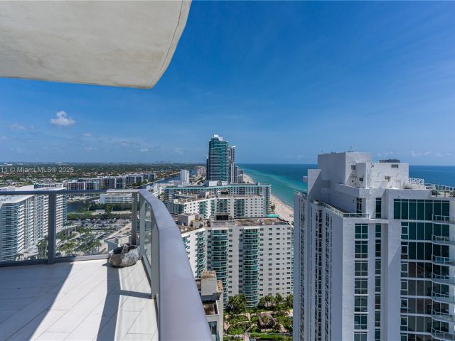 Apartment for sale  Unit #2302 - photo 6258150