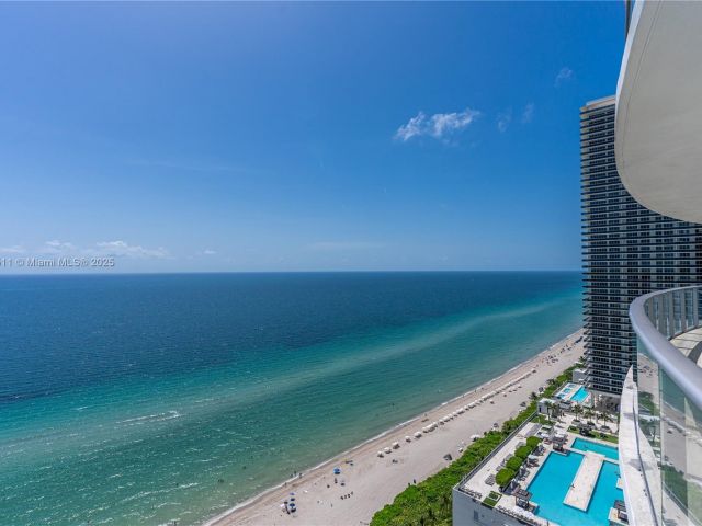 Apartment for sale  Unit #2302 - photo 6258154