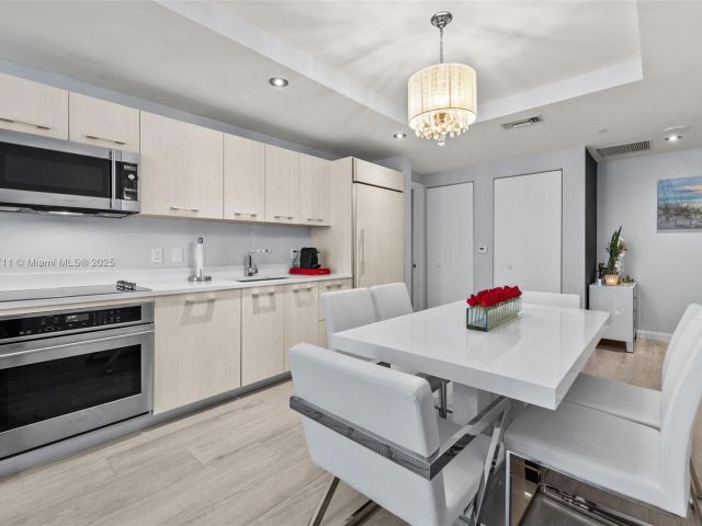 Apartment for rent  Unit #2309 - photo 6257477