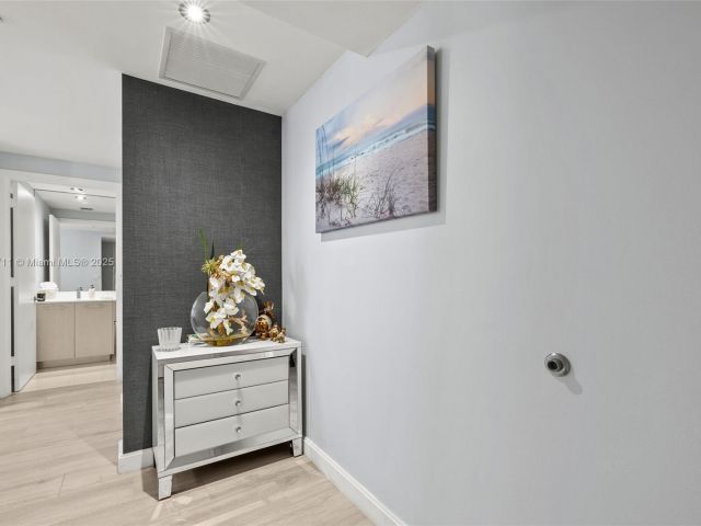 Apartment for rent  Unit #2309 - photo 6257487