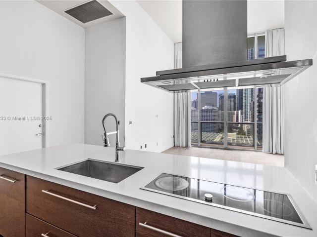 Apartment for sale  Unit #1511 - photo 6257860