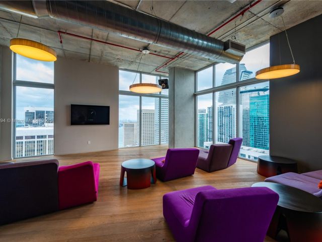 1-bedroom condo for rent in Miami - 151 SE 1st St 2205 - MondialRealty