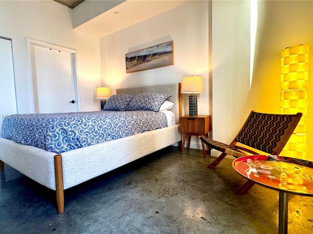 1-bedroom condo for rent in Miami - 151 SE 1st St 2205 - MondialRealty