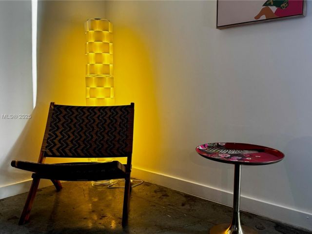 1-bedroom condo for rent in Miami - 151 SE 1st St 2205 - MondialRealty