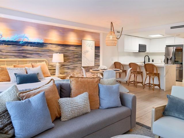 Apartment for rent  Unit #329 - photo 6273178