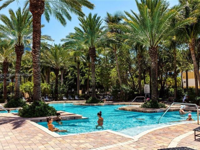 Apartment for sale  Unit #3105 - photo 6258023