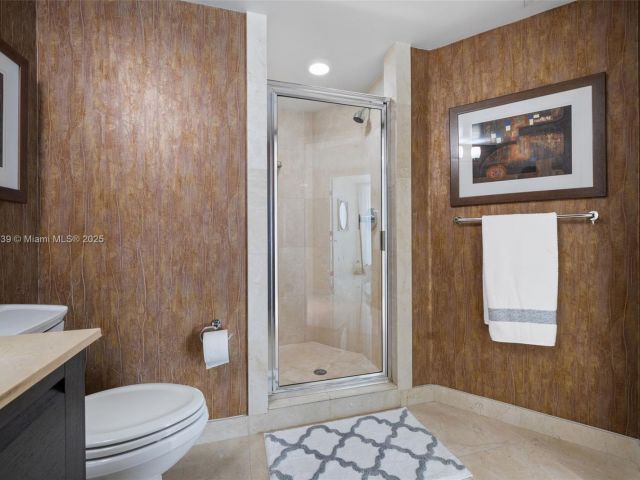 Apartment for sale  Unit #1-1401 - photo 6258652